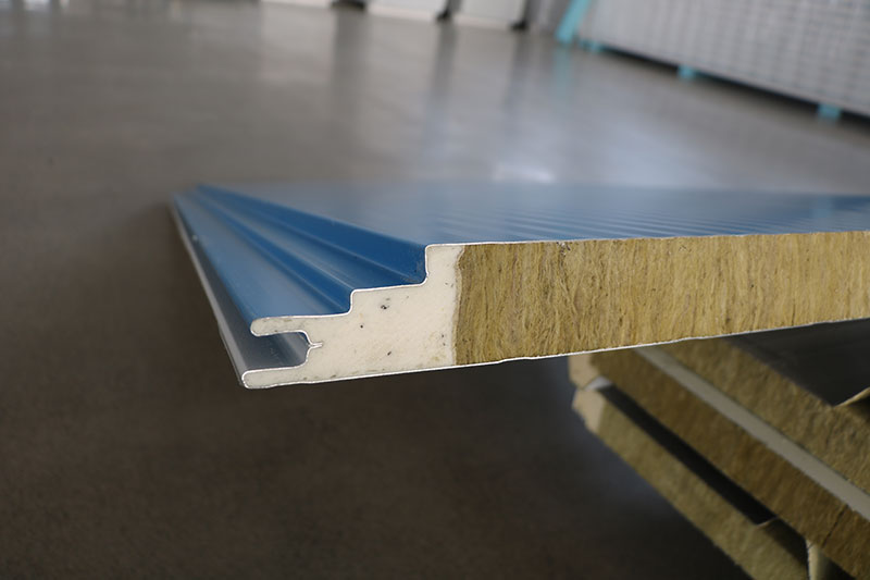 聚氨酯夾芯板有哪些優(yōu)點